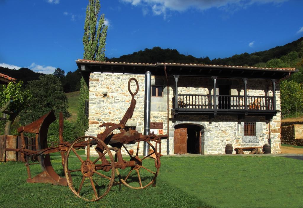 Casona De El Castaniu Hotel Serrapio Exterior foto